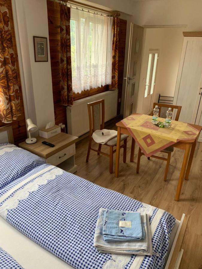 Privat Zelezny Brod Apartment ภายนอก รูปภาพ
